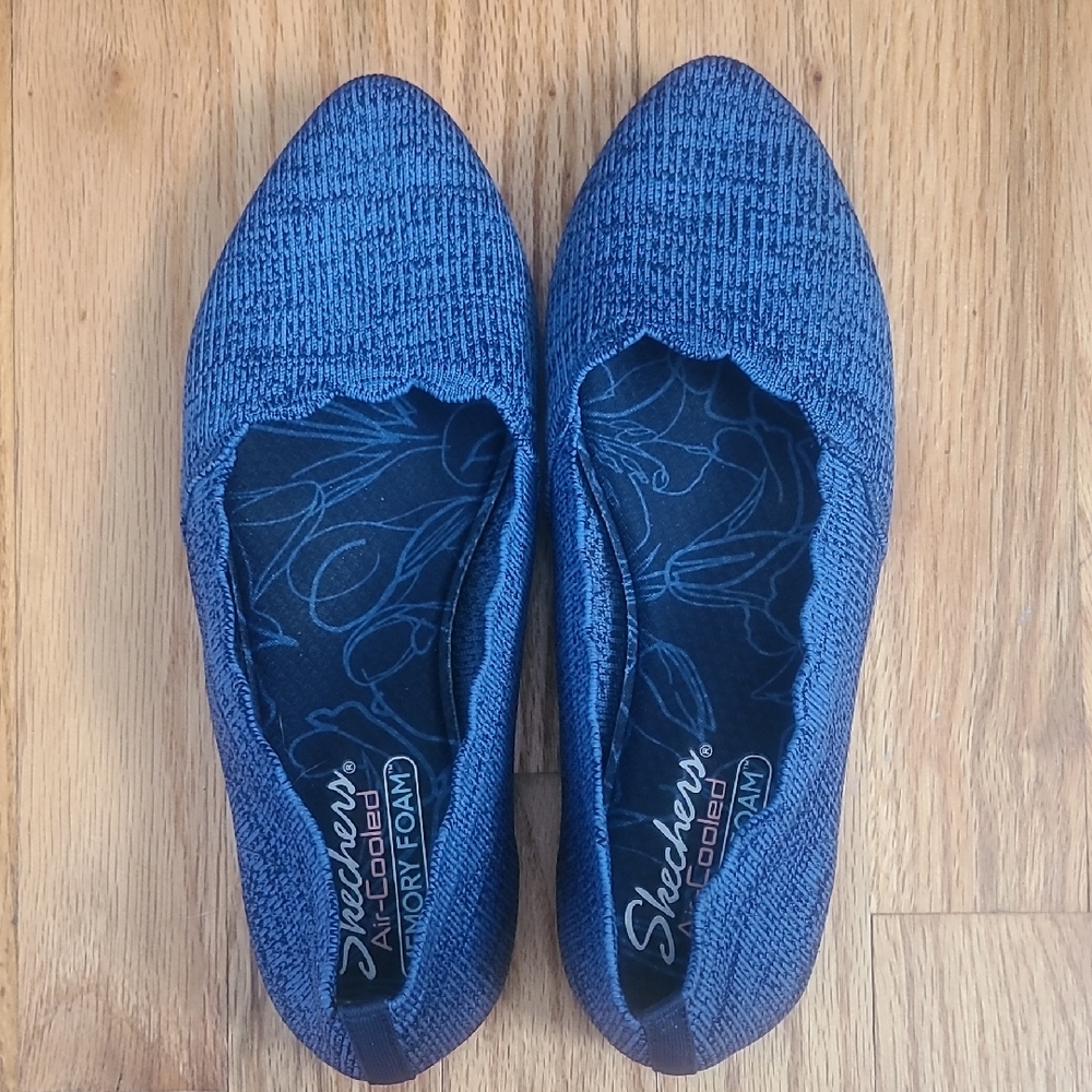 **LAST CHANCE!** Skechers Women's Blue Knit Memory Foam Flats